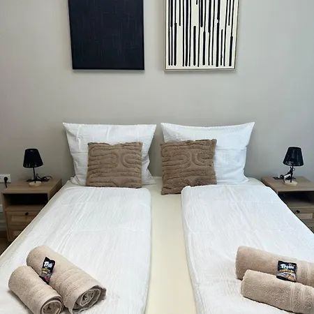 アパート Day Young Life 120qm 4 Bedrooms & 2 Parking & *