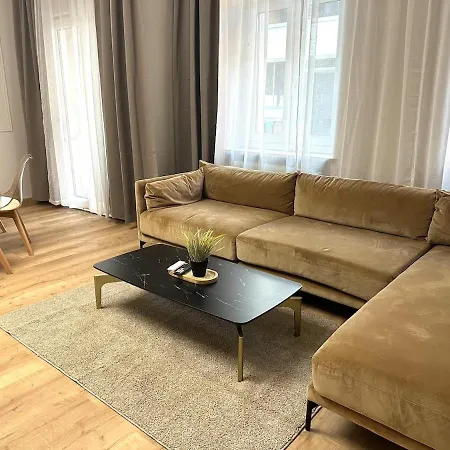 Appartement Day Young Life 120qm 4 Bedrooms & 2 Parking & *