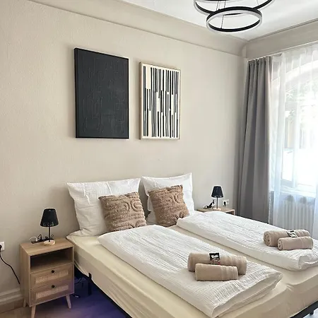 アパート Day Young Life 120qm 4 Bedrooms & 2 Parking & ニュルンベルク