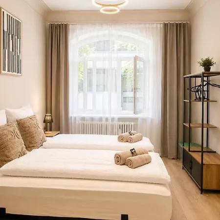 アパート Day Young Life 120qm 4 Bedrooms & 2 Parking & ニュルンベルク
